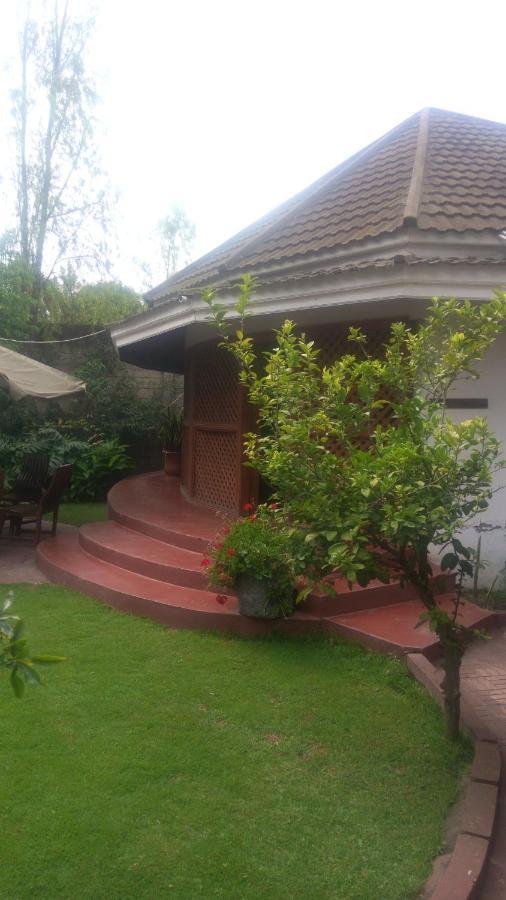 The Charity Hotel International Arusha Eksteriør billede